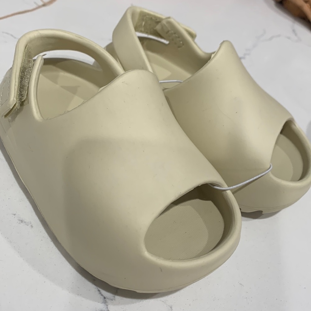 Baby sandals